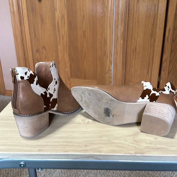 Women's Booties - West Cow Print - Picture 3 of 5